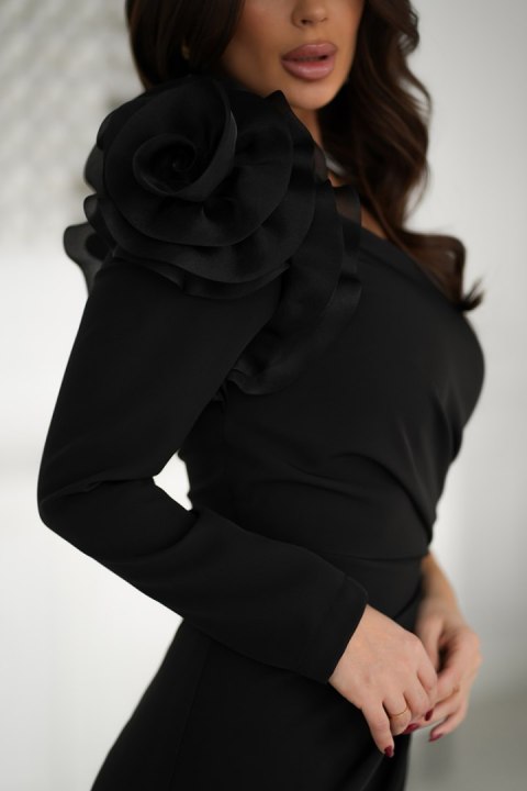 317-06 Długa Sukienka Z Różą - czarny