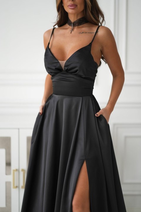334-06 Połyskująca Suknia Wieczorowa z Gorsetowym Sznurowaniem - czarny