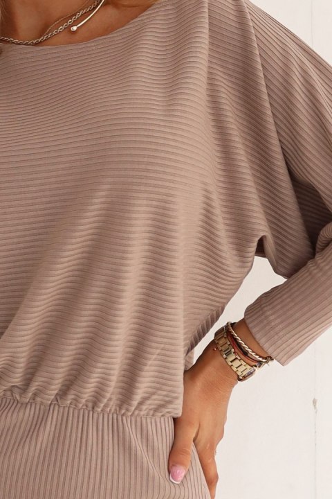 399-4 LARA Sukienka w prążki ze ściągaczami w rękawach - mocha mousse