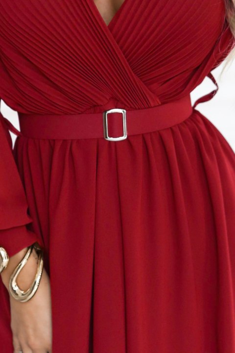 639-1 Elegancka plisowana sukienka maxi z paskiem i kopertowym dekoltem - bordowa