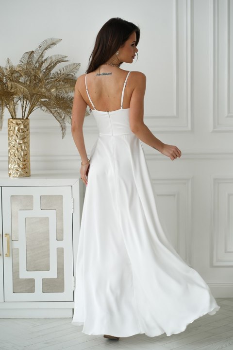 282-04 Sukienka Satynowa Z Rozcięciem Na Nodze - biały