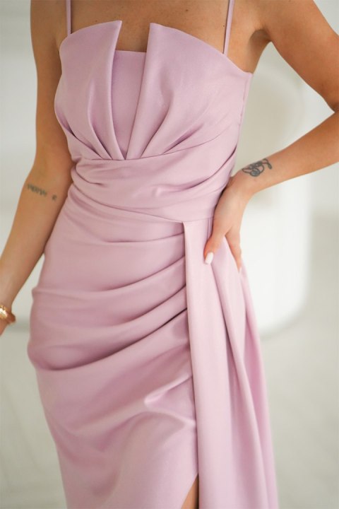 342-20 Elegancka Sukienka Z Geometrycznym Dekoltem I Odpinanymi Ramiączkami - brudny róż