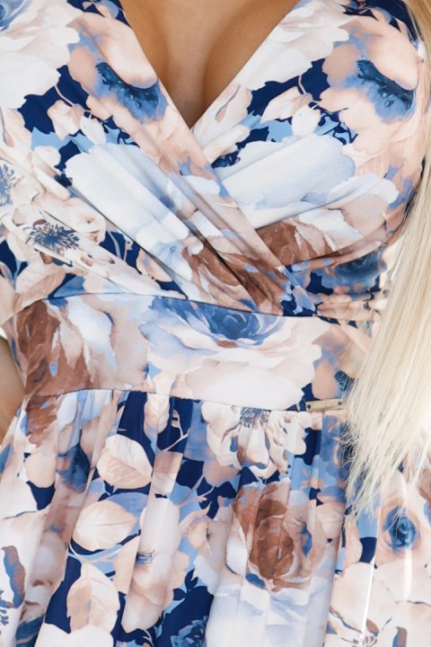 425-13 MATILDE Kobieca sukienka z dekoltem i krótkim rękawkiem - beżowo-błękitne kwiaty