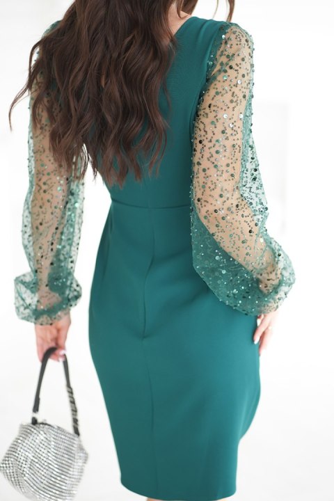 324-13 Sukienka Z Dwoma Cekinowymi Rękawami - butelkowy